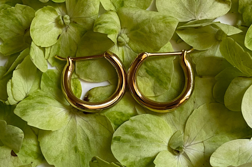 Caring for yellow gold jewelry